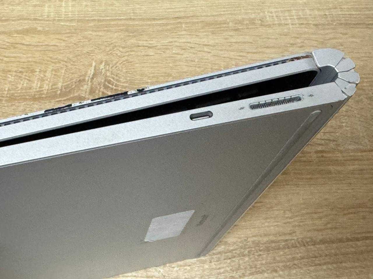 Microsoft Surface Book 2 13.5" 3000*2000 8Gb+256Gb Win 11