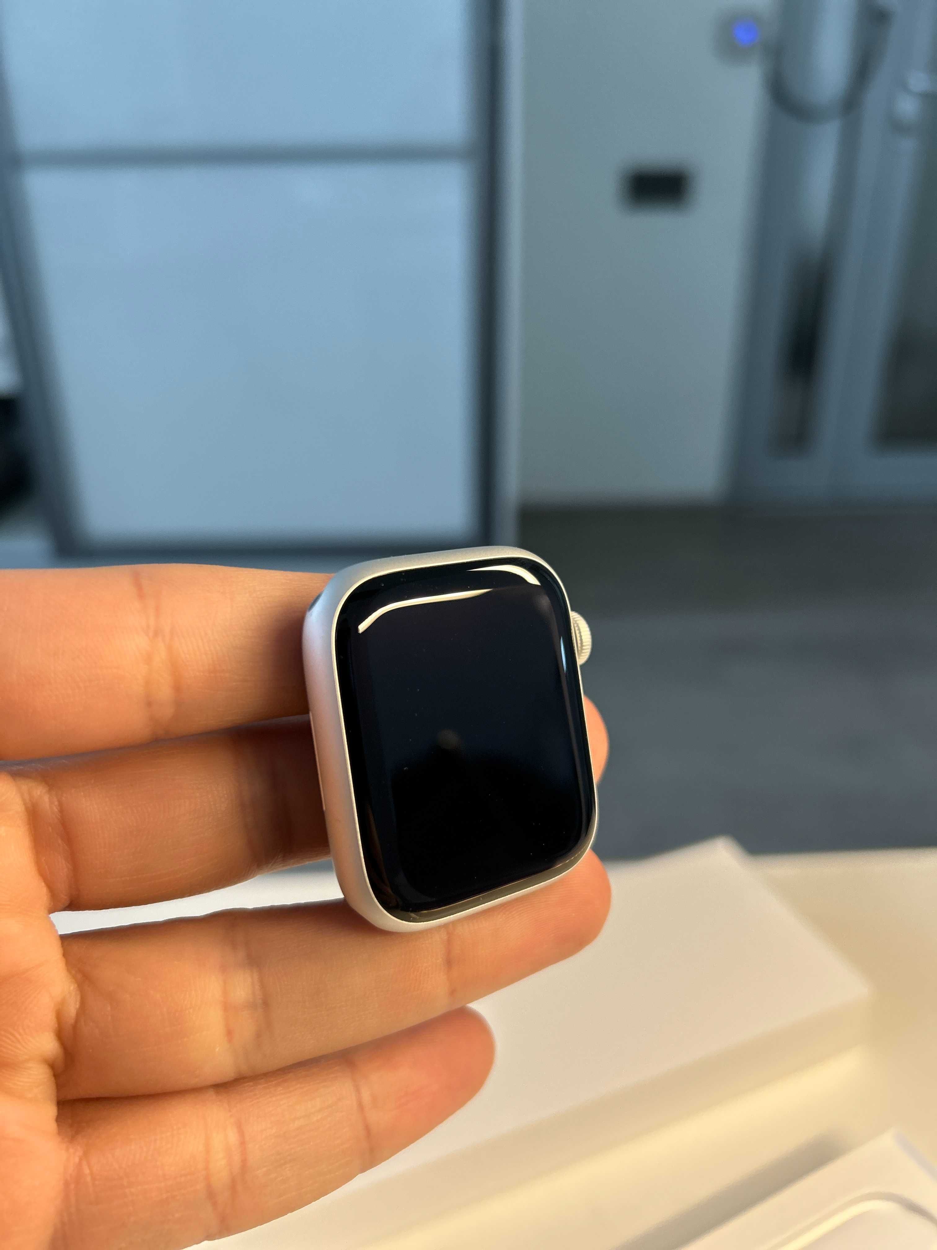 Оплата частинами! Apple Watch Series 8 45mm Silver MP4W3LL/A