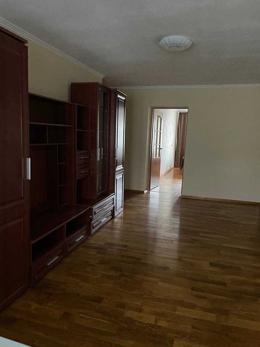 Оренда 4-кімнатної квартири, м. Яворів, вул. Маковея, 43