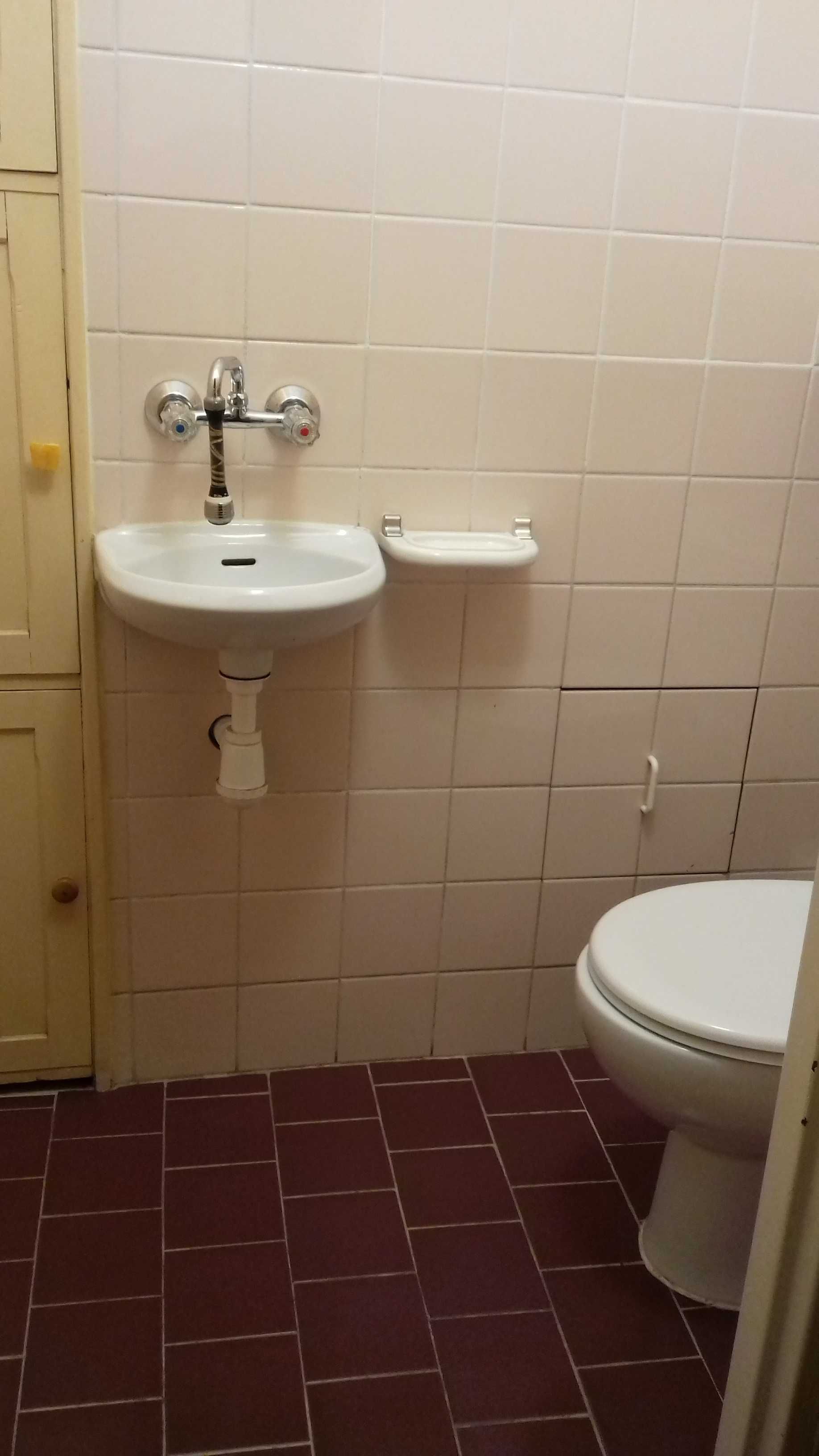 Pokój 18,60 m2 z zabudowanym balkonem dla 1 os., super lokalizacja