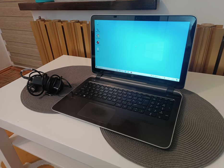 HP Pavilion 15-p158sa z dotykowym ekranem, AMD A10, 8 GB / 1,5 TB HDD