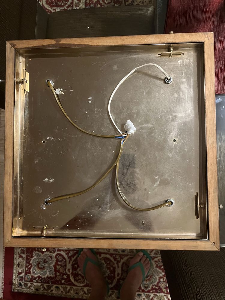 Vendo candeeiro de tecto de latao e vidro 40x40