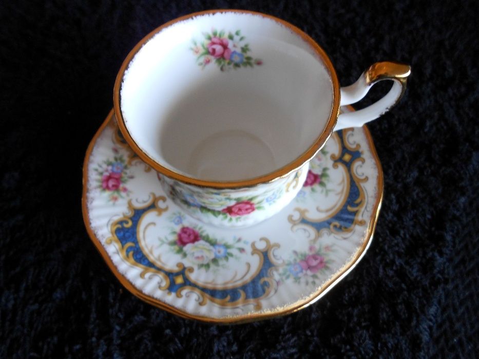 Chávena - Queen`s Fine Bone China (Made in England)