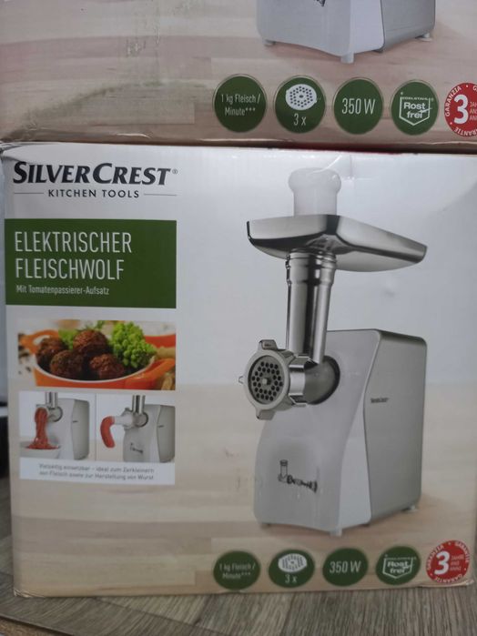 М'ясорубка Silver Crest SFW 350D4 нова
