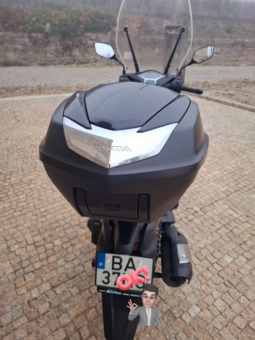 Honda SH 125 i de 2023  apenas  3900km