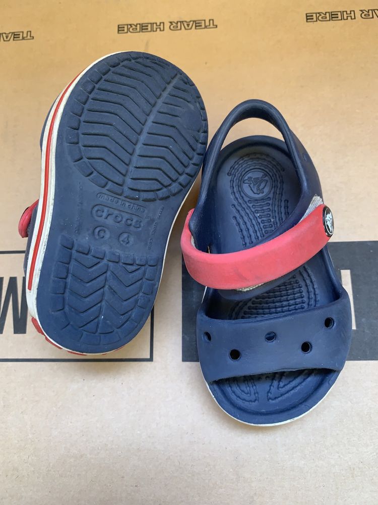 Crocs сандалі / дитячі сандалі / розмір С 4