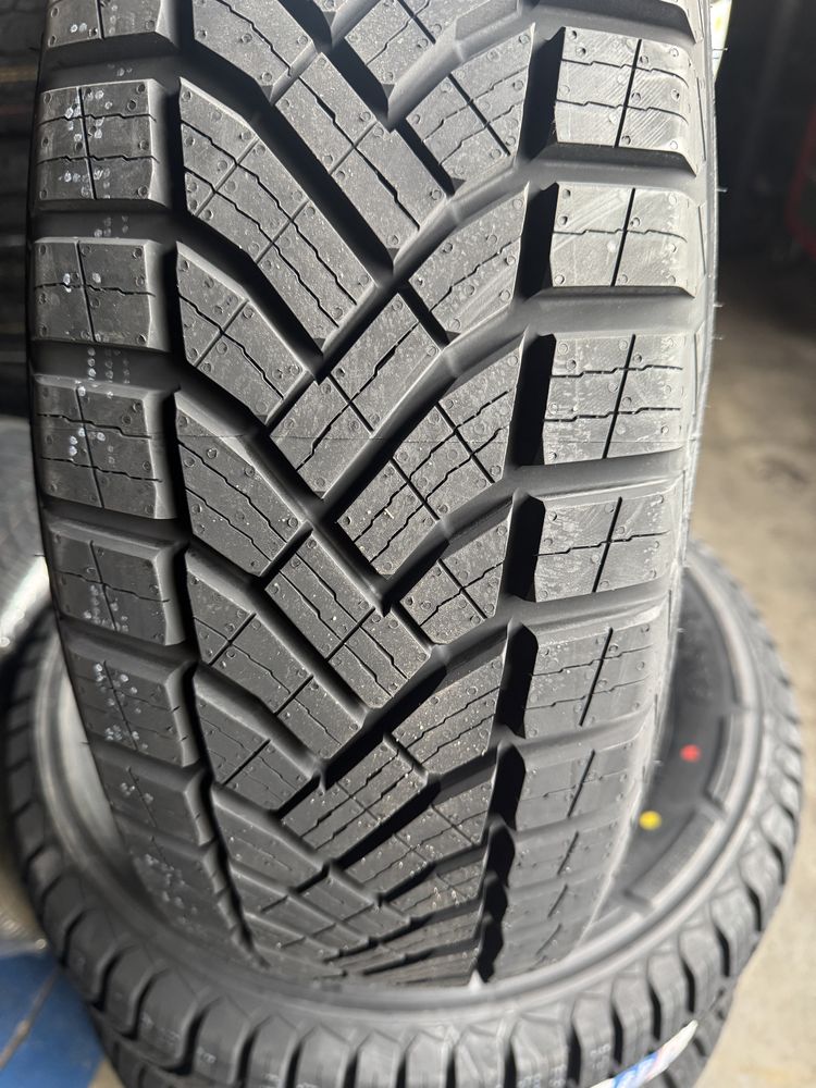 225/70 r15 c opona całoroczna marki Sailun