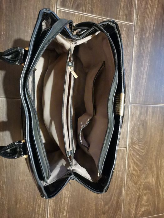 Лаковая женская сумка