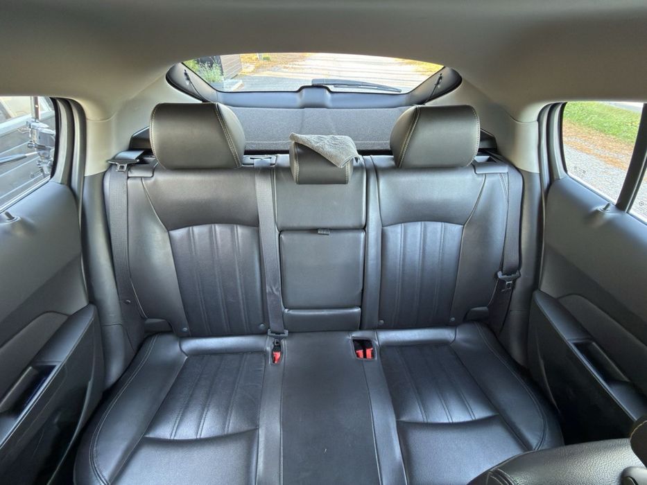 Продам CHEVROLET CRUZE 2014, 1.8 бензин, автомат, хэтчбек