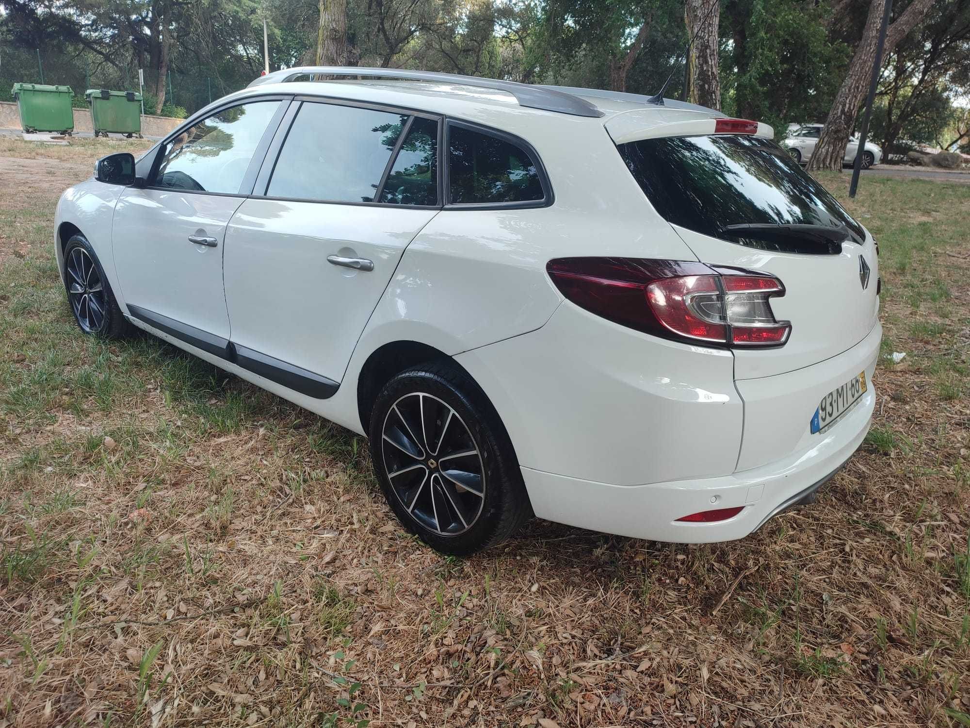 Renault Megane Sport Tourer 1.5DCI a partir de 88.65€/mês