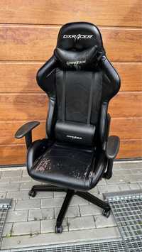 Fotel gamingowy DxRacer czarny skorzany