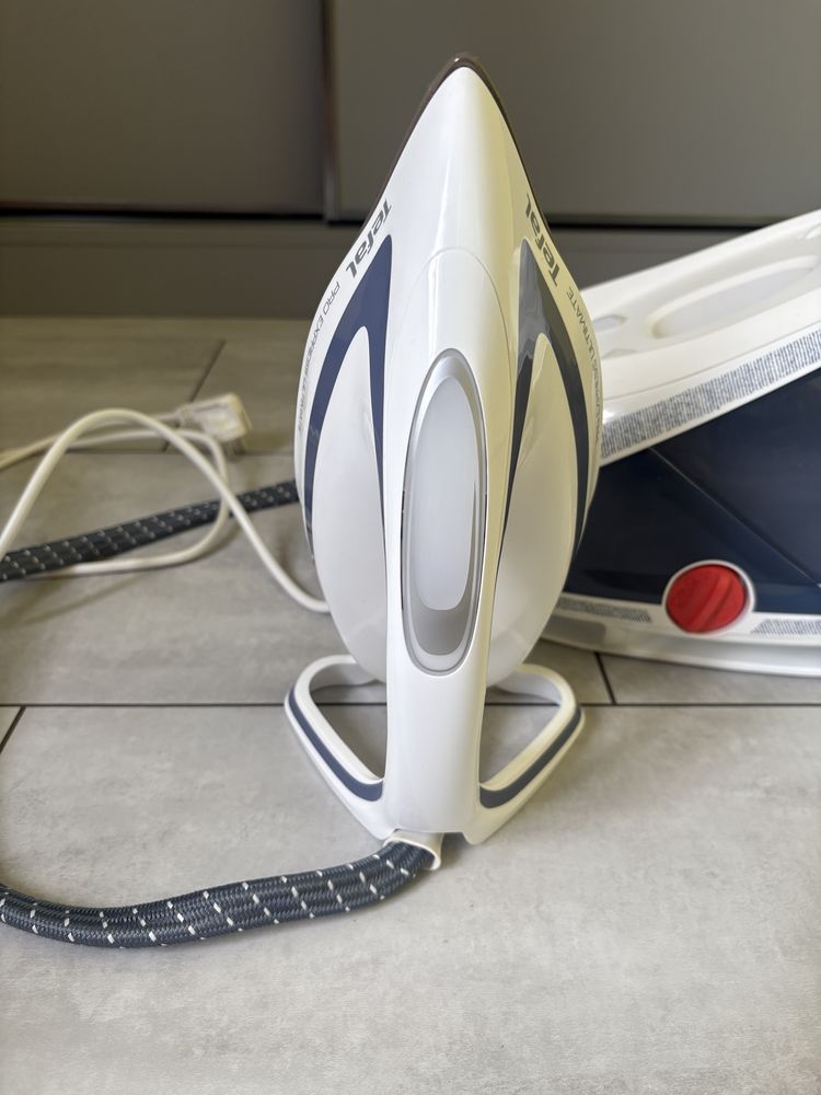 Праска з парогенератором TEFAL GV9563E0, Утюг