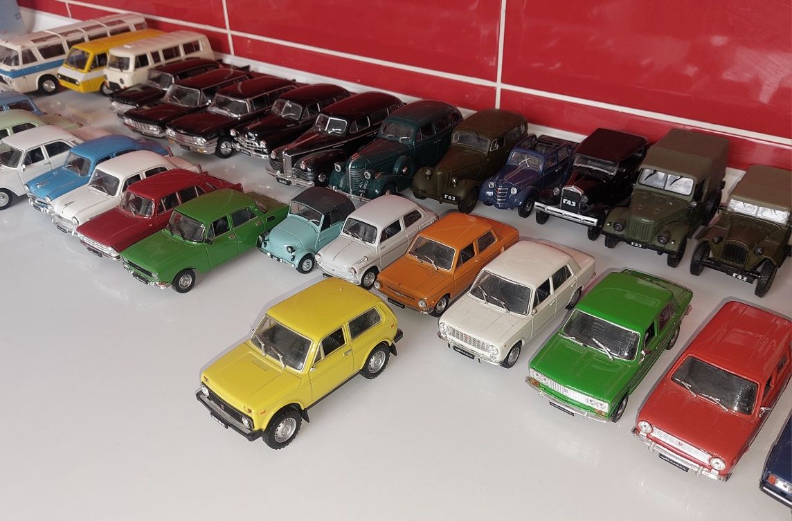 Модели машинок 1:43 из серии Авто легенды СССР.