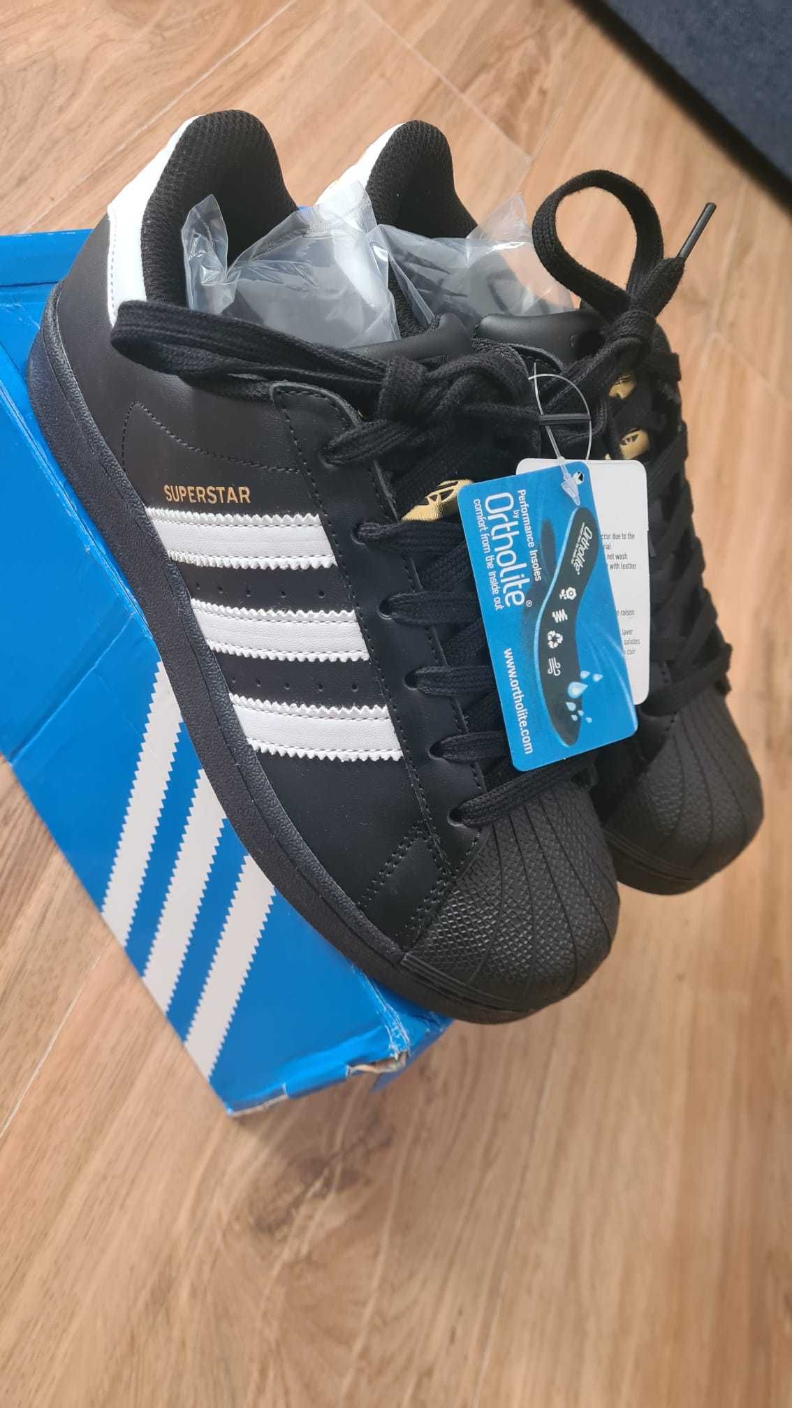 Adidas Superstar