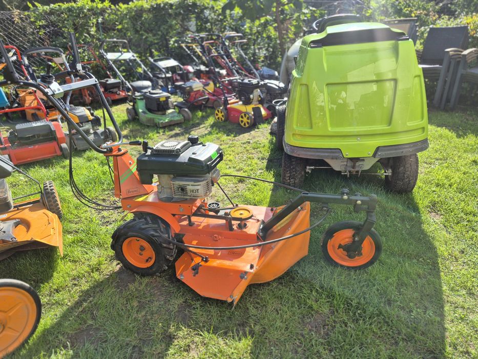 Kosiarka spalinowa karczownica do wysokiej trawy Brumi Kawasaki SM 460