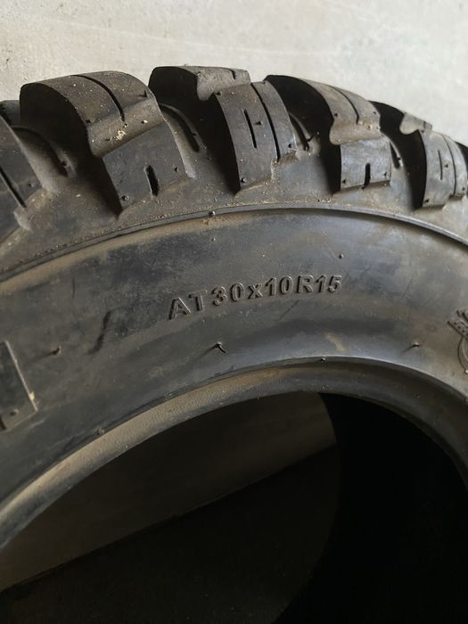 30x10r15 Mongrel Kanati - COMO NOVOS