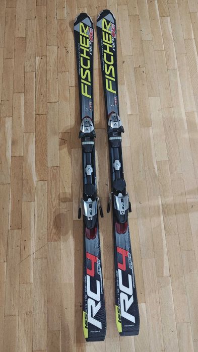 Narty zjazdowe Fischer