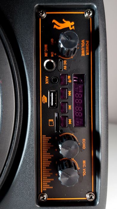 Блютуз колонка с RGB и микрофоном  Большая !!!