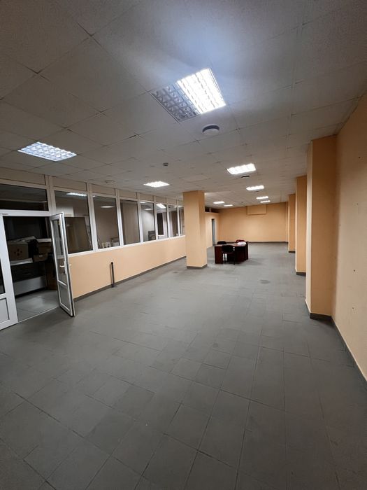 Здається в оренду комерційне приміщення в центрі Івано-Франківська