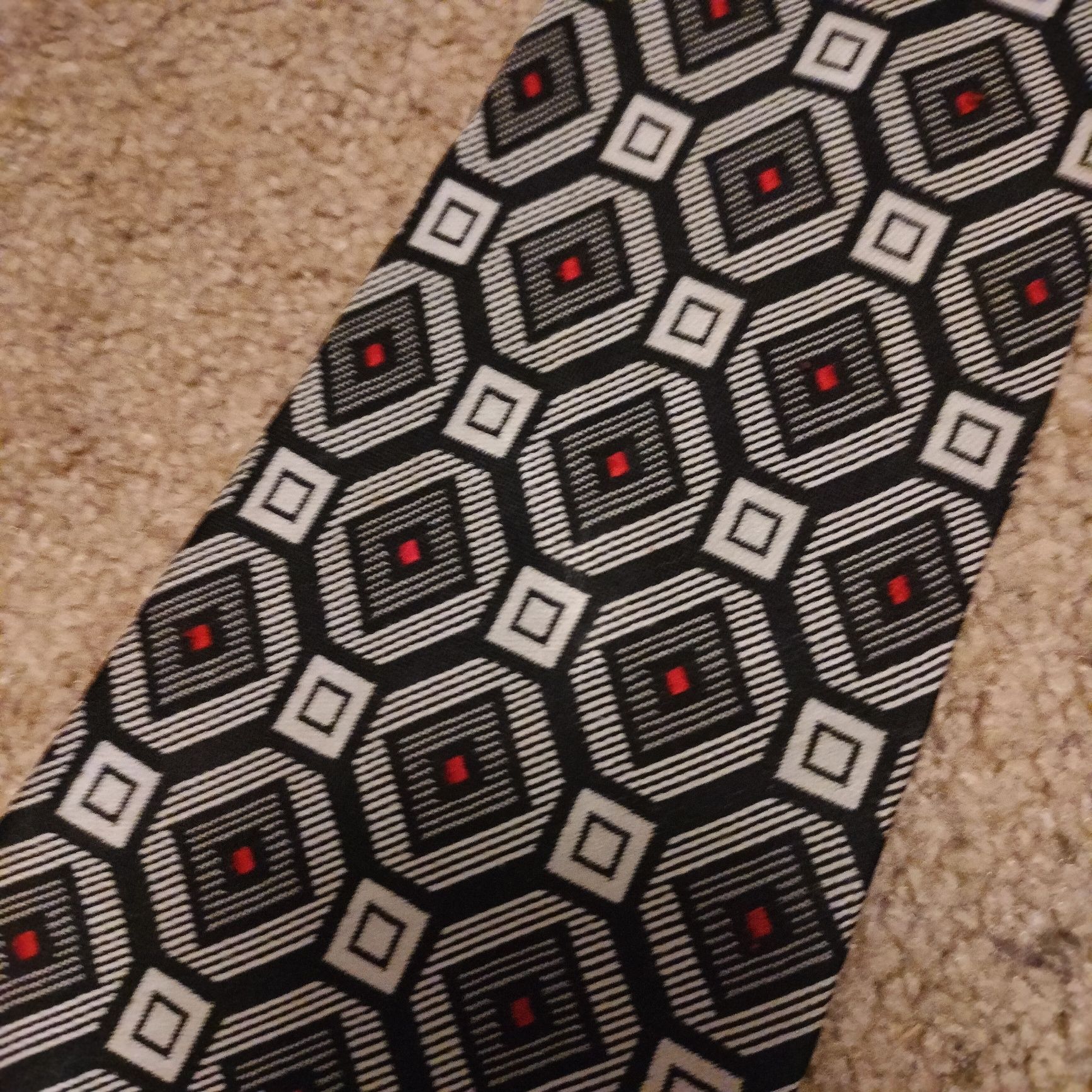 Cztery krawaty vintage długie