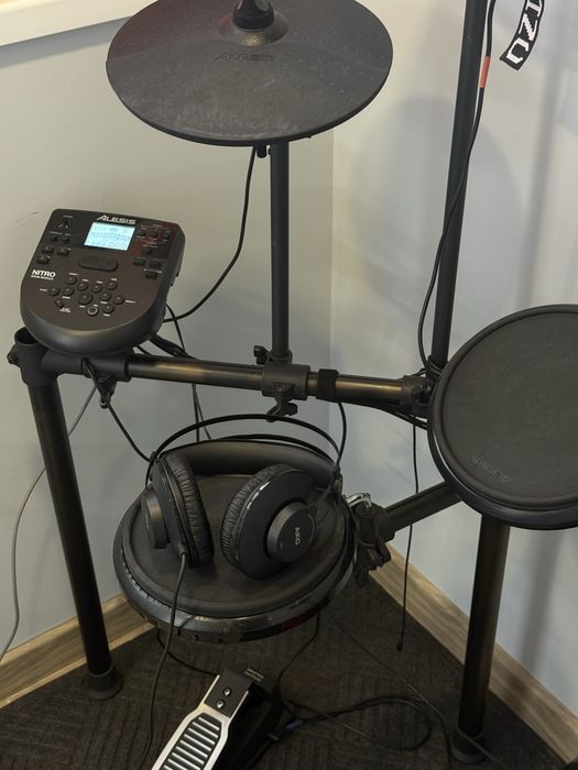 Електронна ударна установка, електронні барабани Alesis Nitro drum