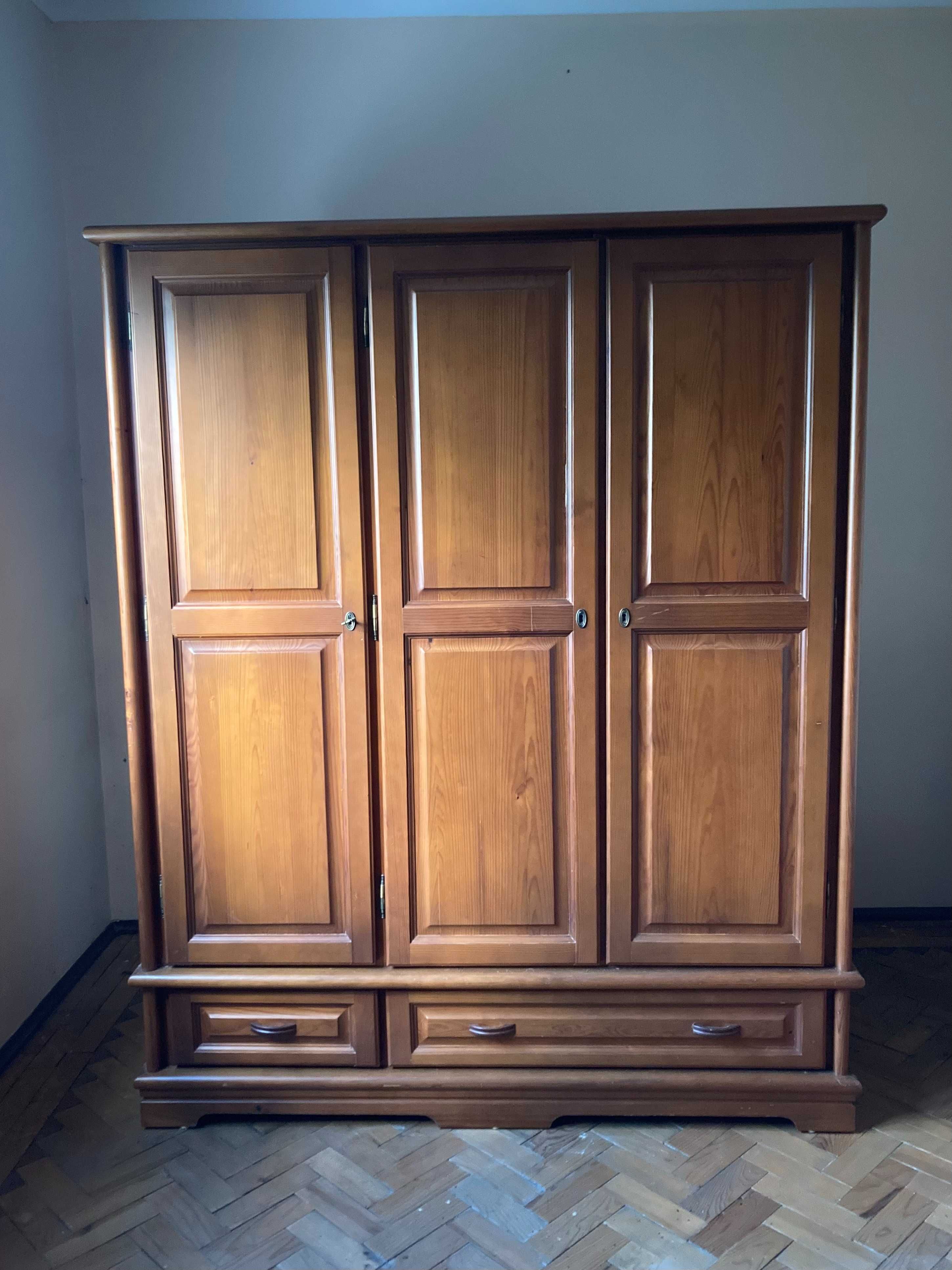 Quarto casal + mesa cabeceira + camiseiro e roupeiro