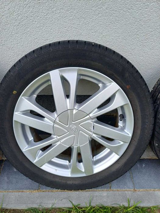 Komplet felg aluminiowych Toyota Aygo 1/2 15 cali