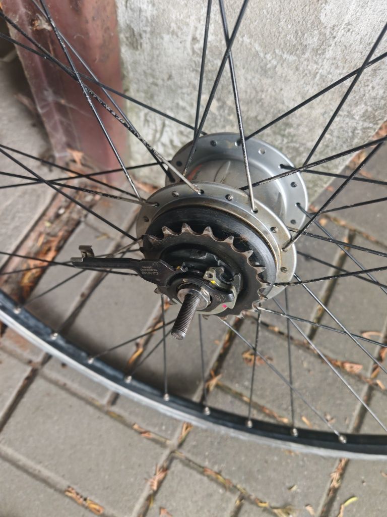 Koło 28 cali wraz z piasta shimano Sg 8r25