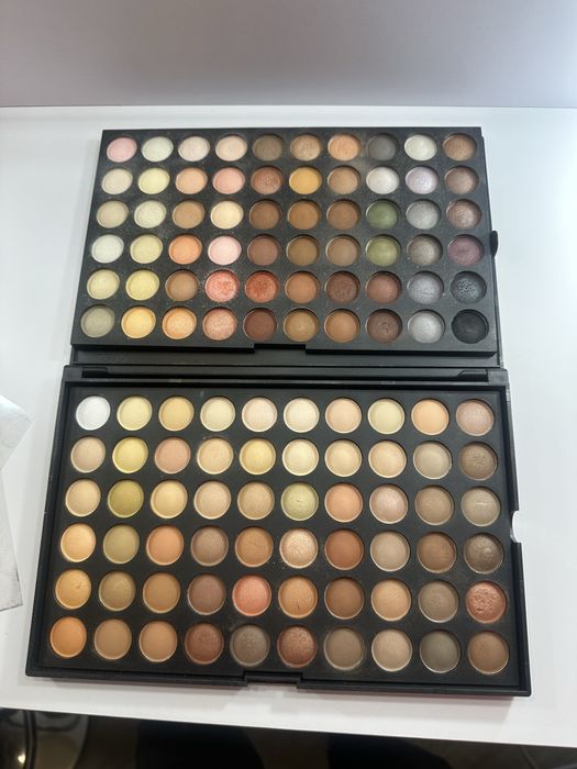 Велика Палетка Тіней для Повік (Багато Кольорів)