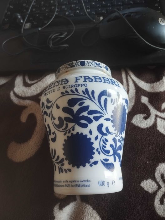 Ceramiczny pojemnik zamykany na zakrętkę