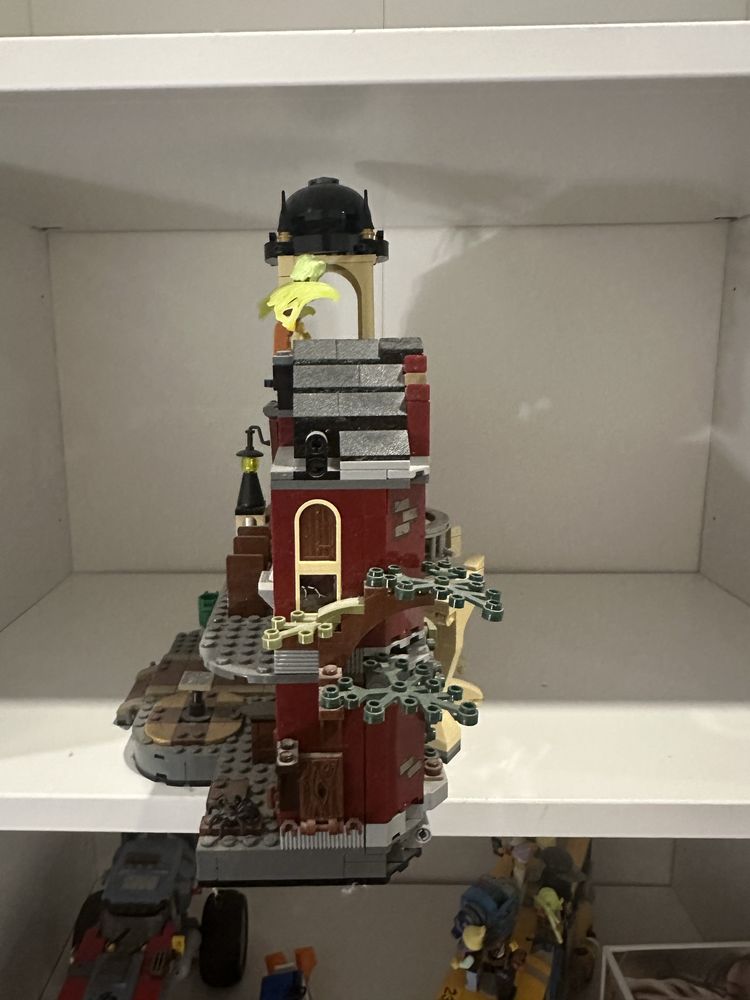 Lego hidden side newbury haunted high school