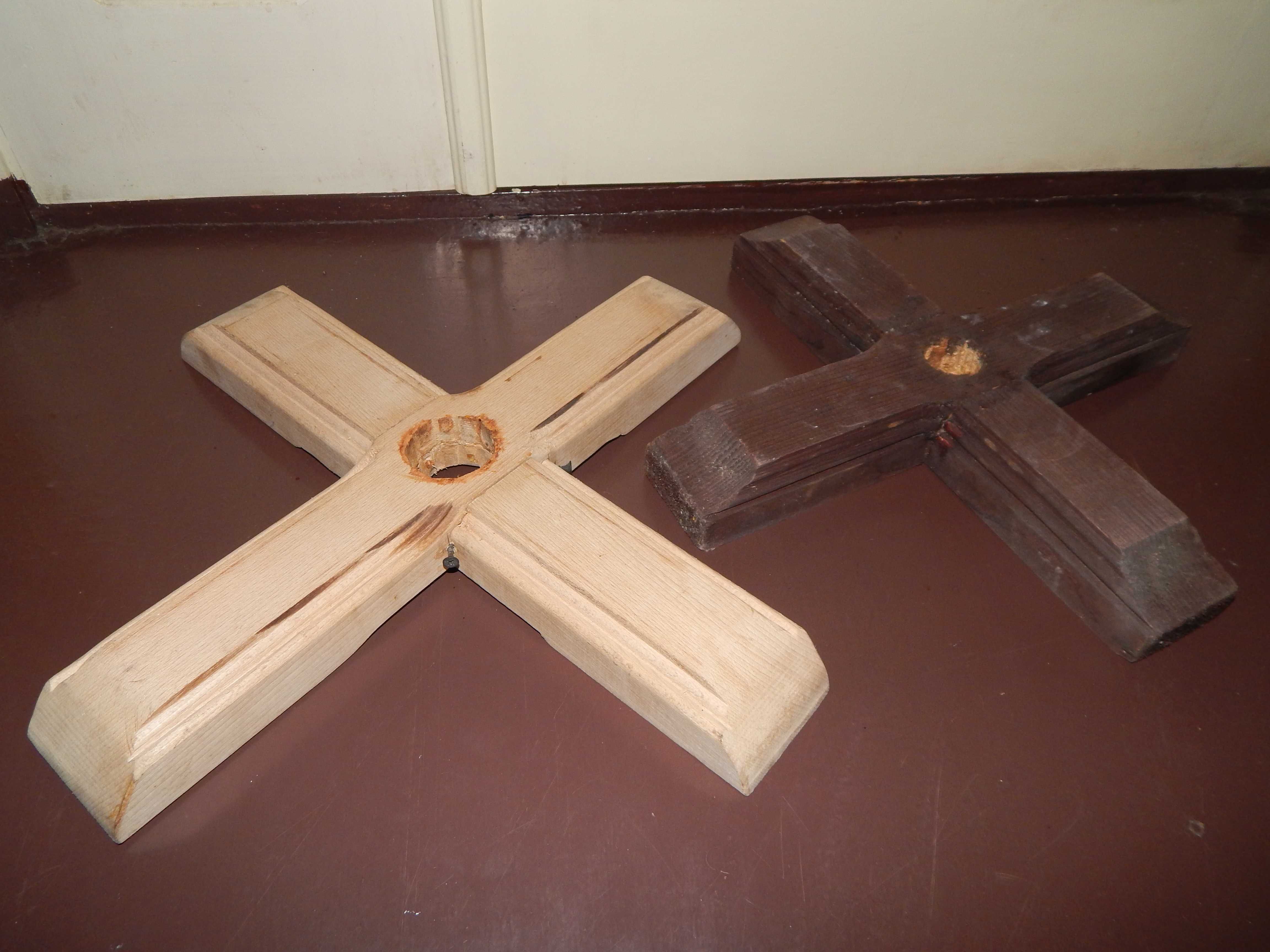 Подставка, основа, крестовина под елку, для ялинки, диаметр 3,5/4,5 см