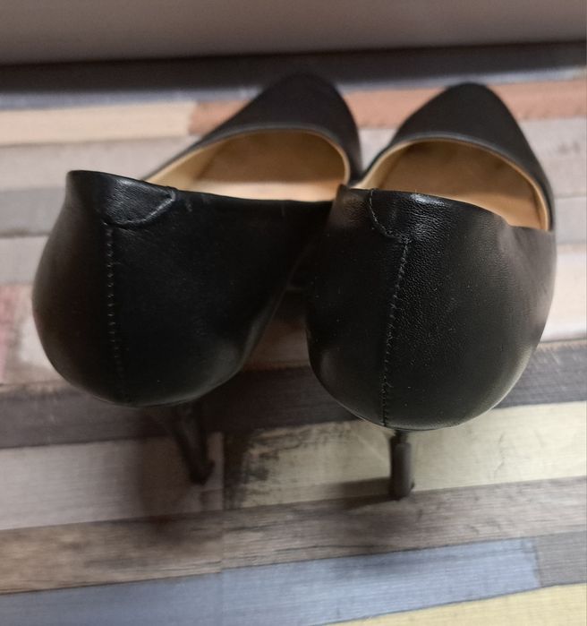 Czółenka Sala Czarne skórzane r. 40