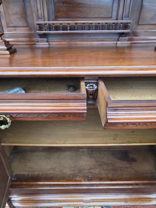 Orzechowy kredens eklektyczny rzeczy #2107 Stylowy Węgrów