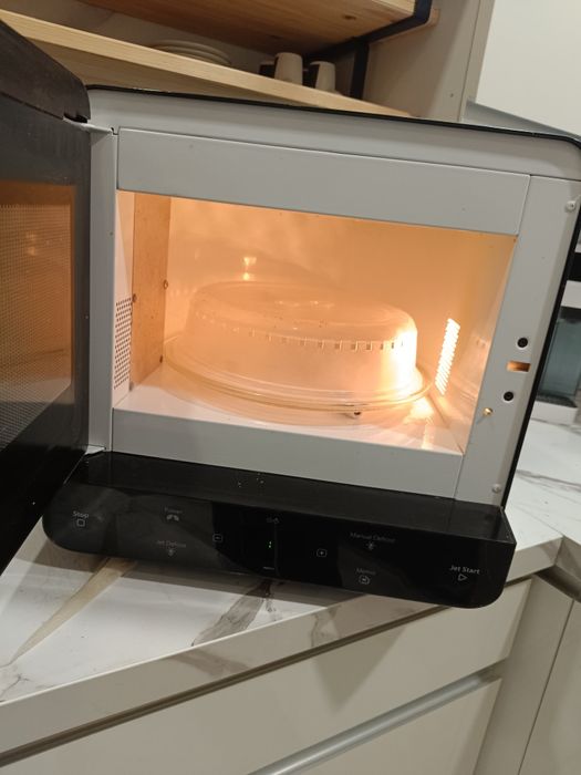 Micro ondes whirlpool compact Max