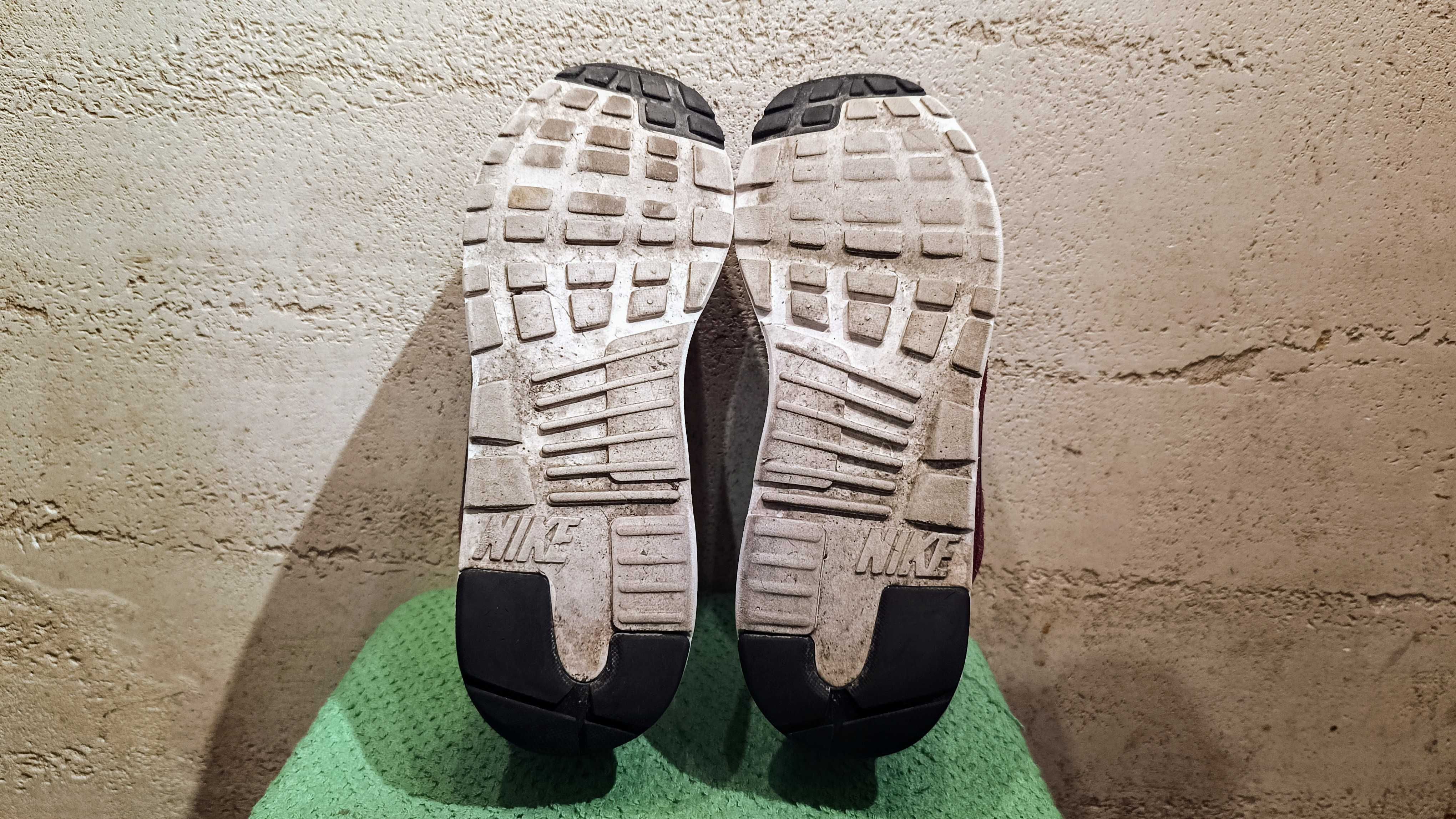 NIKE AIR MAX TAVAS LTR r.43 skóra stan bardzo dobry