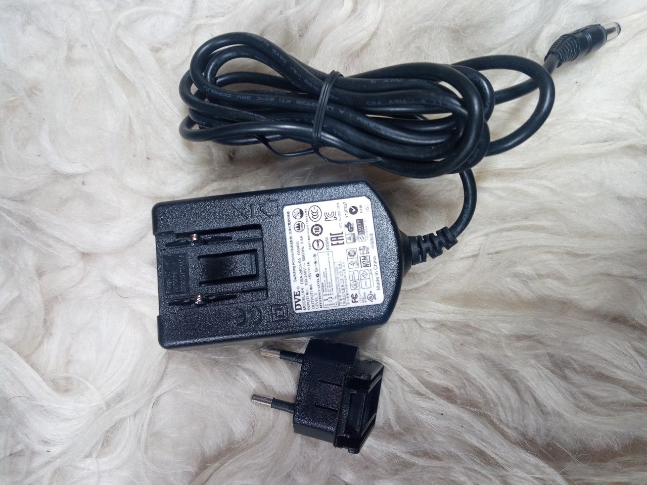DVE 5В 5V 4A 20W оригінал Блок живлення адаптер 5.5/2.1