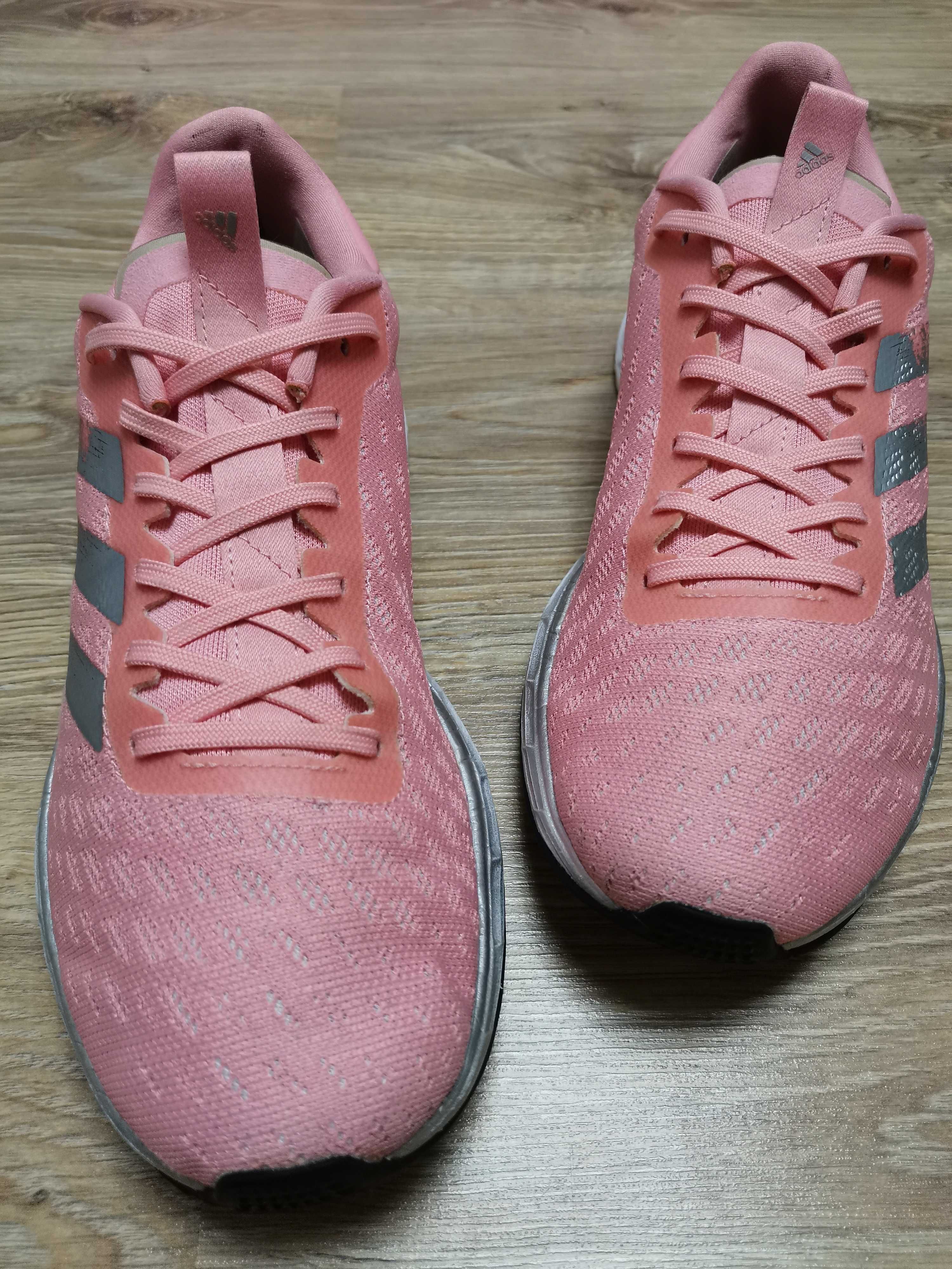 Продам кросівки Adidas Sepatu Running SL20 42 розміру.