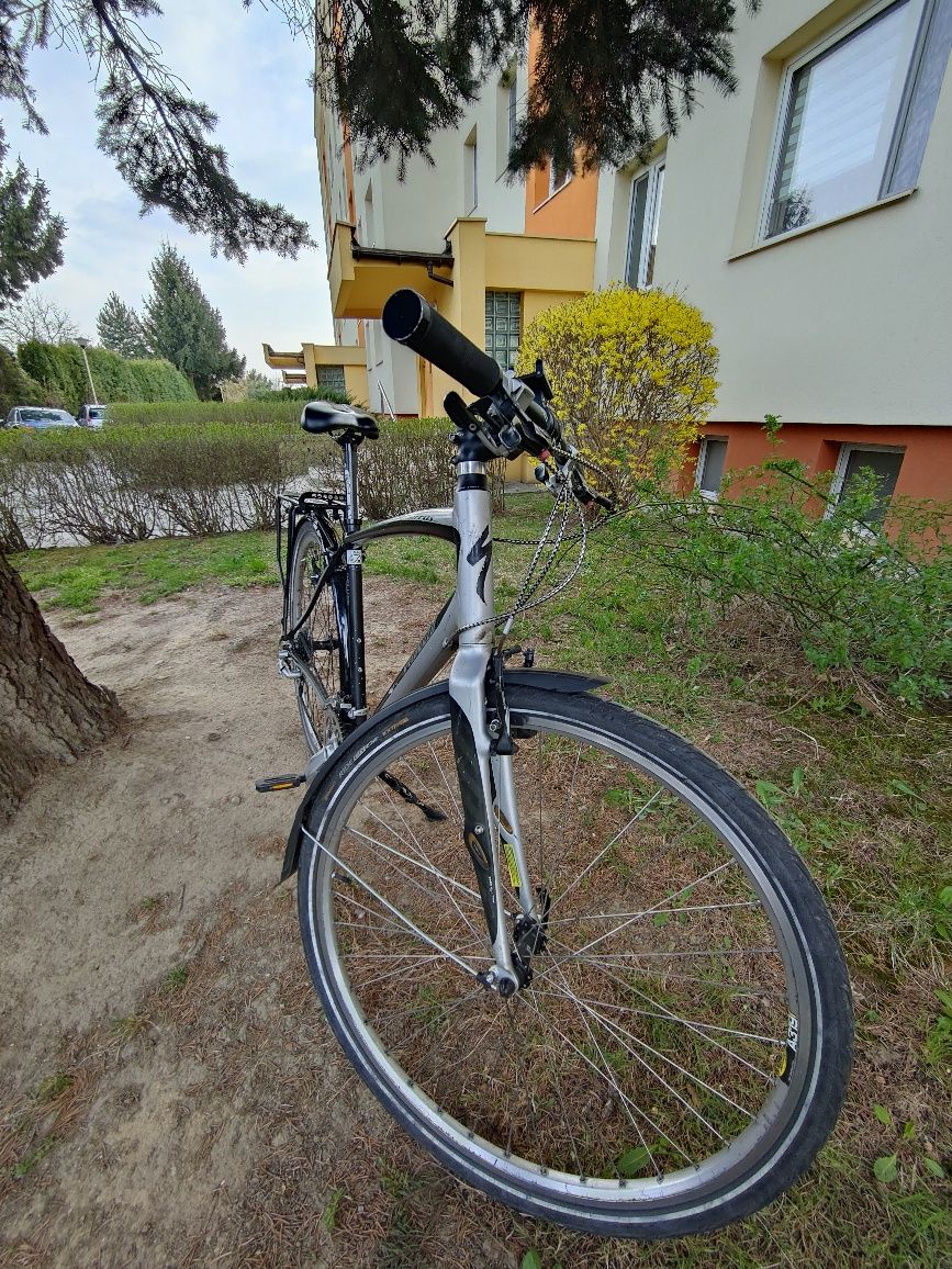 Specialized sirrus deluxe rozm. M karbon aluminium