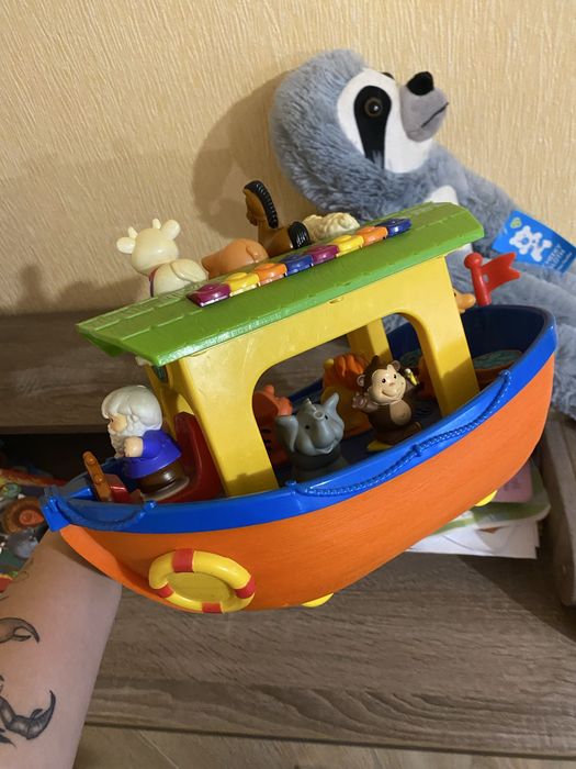 Ноев ковчег ,дитяча іграшка