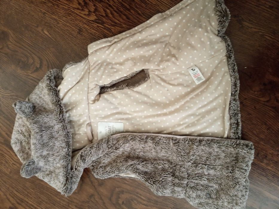 Безрукавка для дівчинки