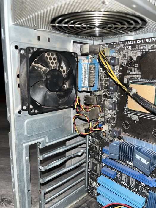 Продам системний блок + процесор + материнская плата