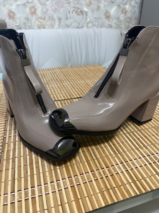 Напівчобітки осінньо-весняні