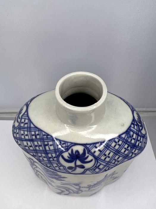 Chiński pojemnik na herbatę styl antyczny Ming porcelanowy