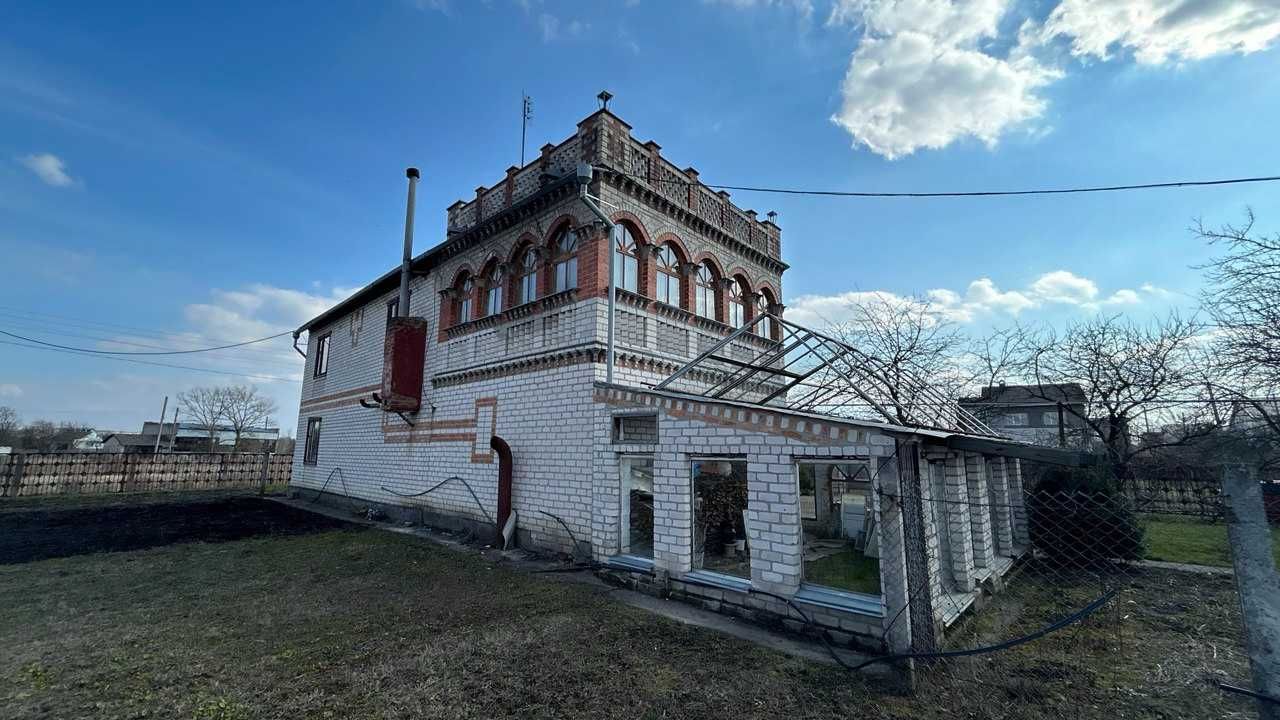 Продаж 2-х поверхового будинку в 15 хв до Кременчука. Дмитрівка