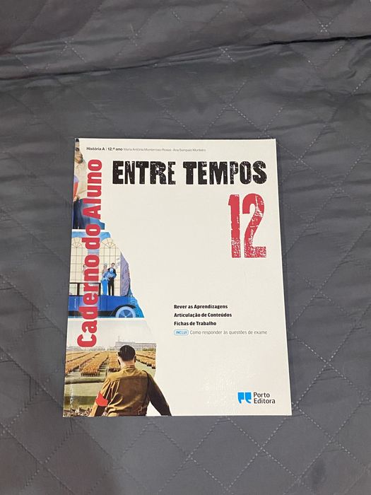 caderno de fichas com preparacao para exame historia A 12 ano