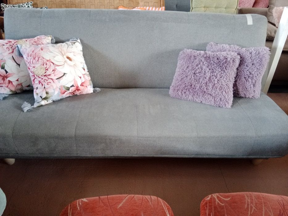 Kanapa z funkcją spania stan bardzo dobry!!!