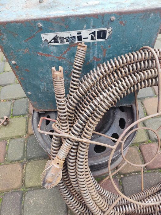 Elektryczna spirala do udrażnia kanalizacji