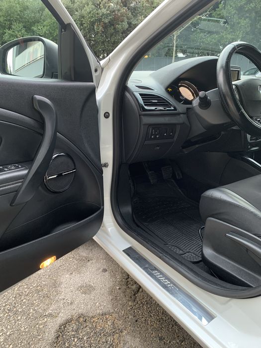 Renault Megane versão 1.5 Bose Edition
