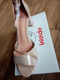 Eleganckie błyszczące damskie sandały r39